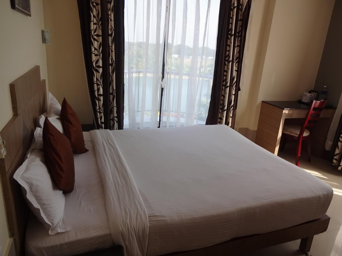 Royal Riviera Ξενοδοχείο Kumarakom Εξωτερικό φωτογραφία