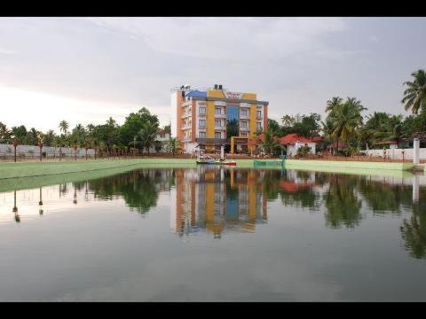 Royal Riviera Ξενοδοχείο Kumarakom Εξωτερικό φωτογραφία